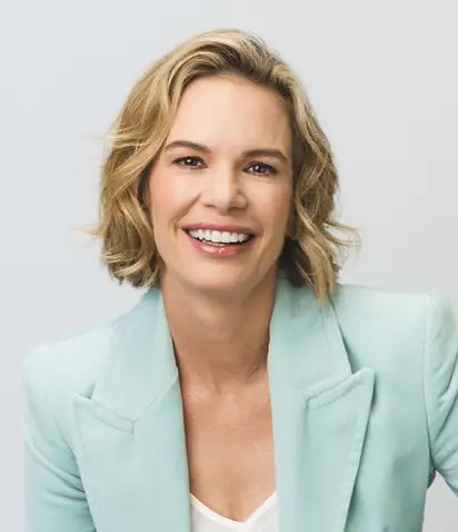 Dr Kylie Henderson